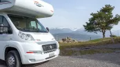 Location camping-car aménagé pour 6 personnes à Forel (VD) en Suisse Romande