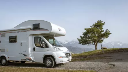 Location camping-car aménagé pour 6 personnes à Forel (VD) en Suisse Romande