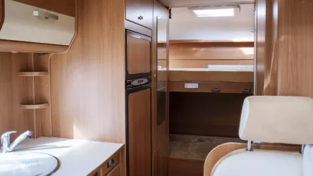 Location camping-car aménagé pour 6 personnes à Forel (VD) en Suisse Romande