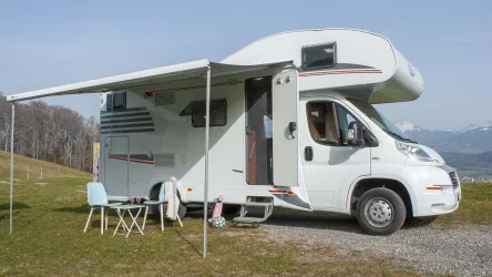 Location camping-car aménagé pour 6 personnes à Forel (VD) en Suisse Romande