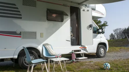 Location camping-car aménagé pour 6 personnes à Forel (VD) en Suisse Romande