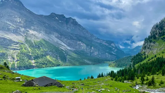 Liberté totale pour créer votre propre road trip et aventure | My Van Suisse Romande